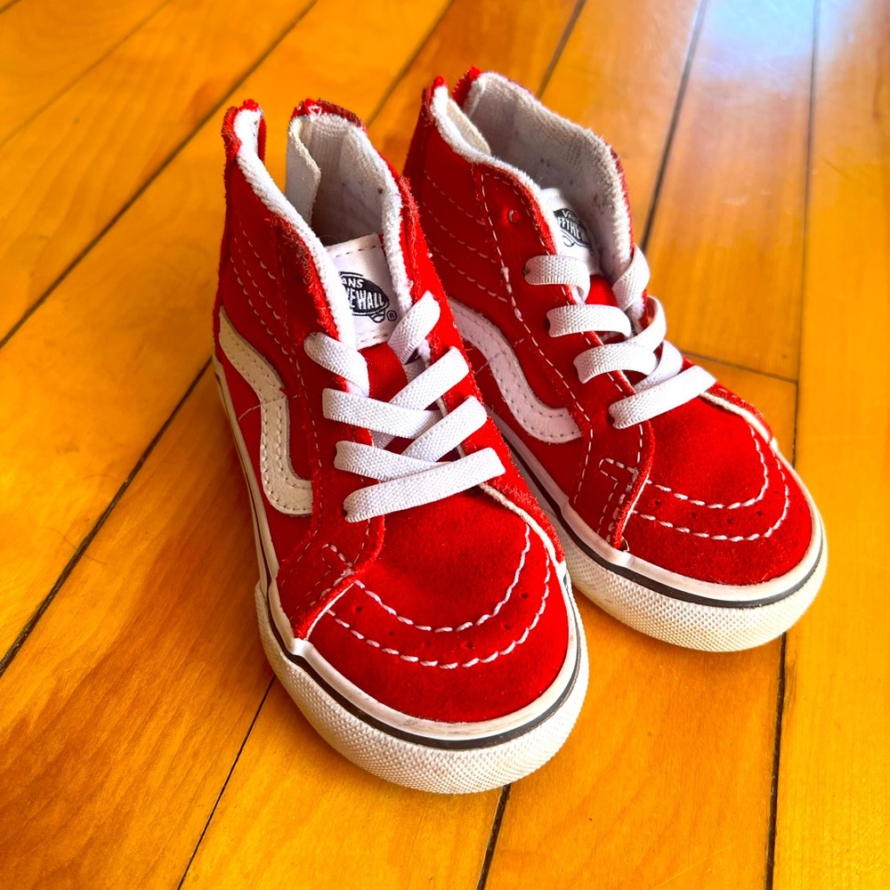 Red Toddler sk8-hi vans size 6